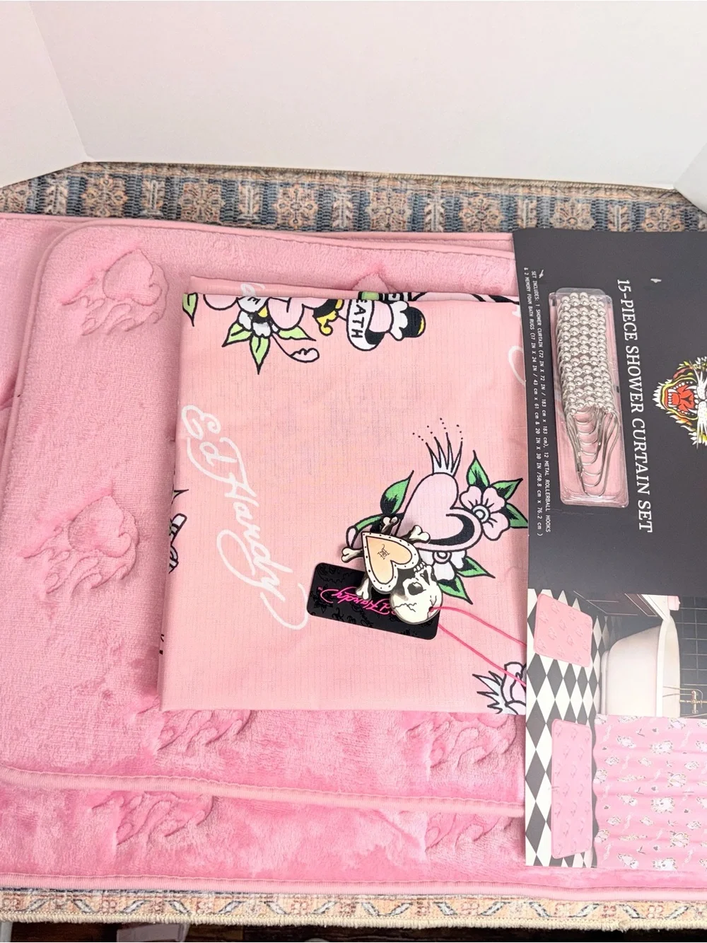 🐯Ed Hardy Pink 15-Piece Shower Curtain Set with Heart Tattoo 💖